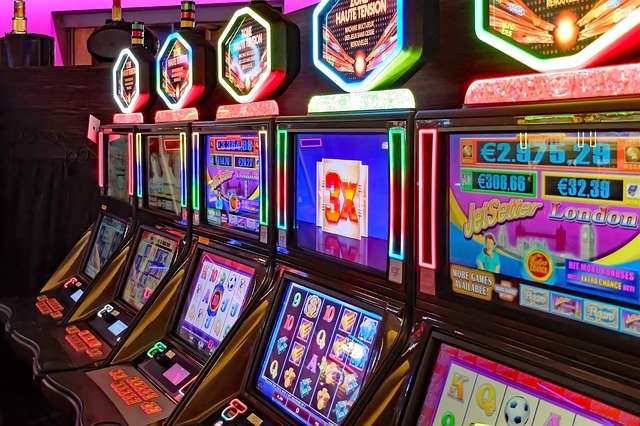 Преимущества игры в онлайн-казино: информация для новичков